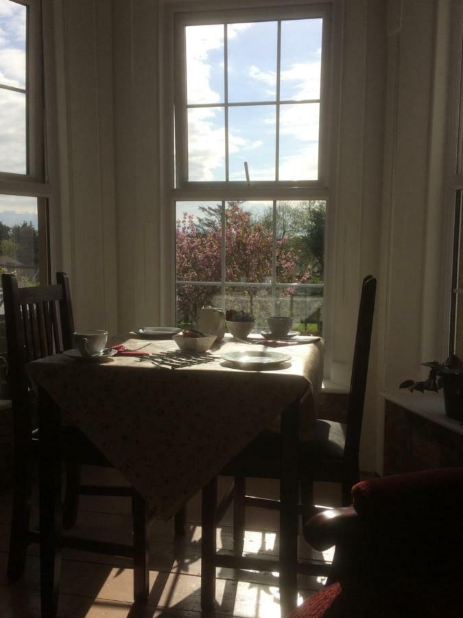 Dilis Go Brath Bed and Breakfast Tramore Eksteriør billede